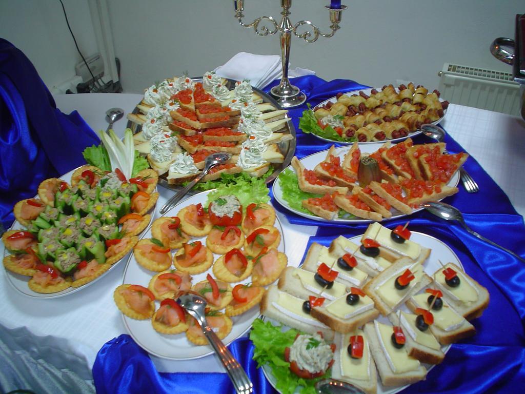 Hotel Helin - Calea Bucuresti Craiova Buitenkant foto