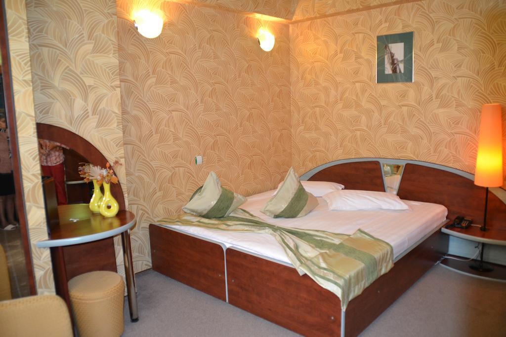 Hotel Helin - Calea Bucuresti Craiova Kamer foto