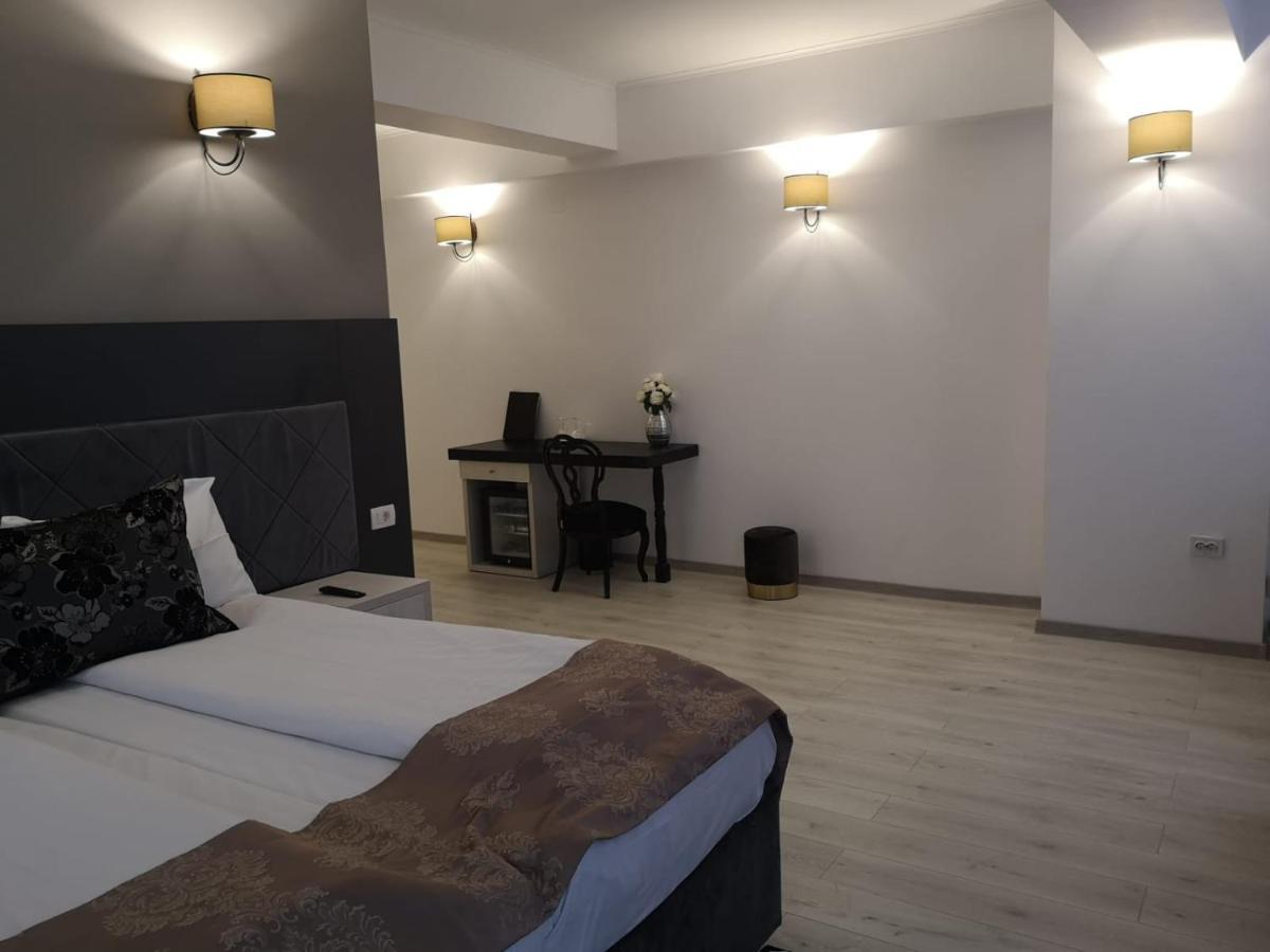 Hotel Helin - Calea Bucuresti Craiova Buitenkant foto